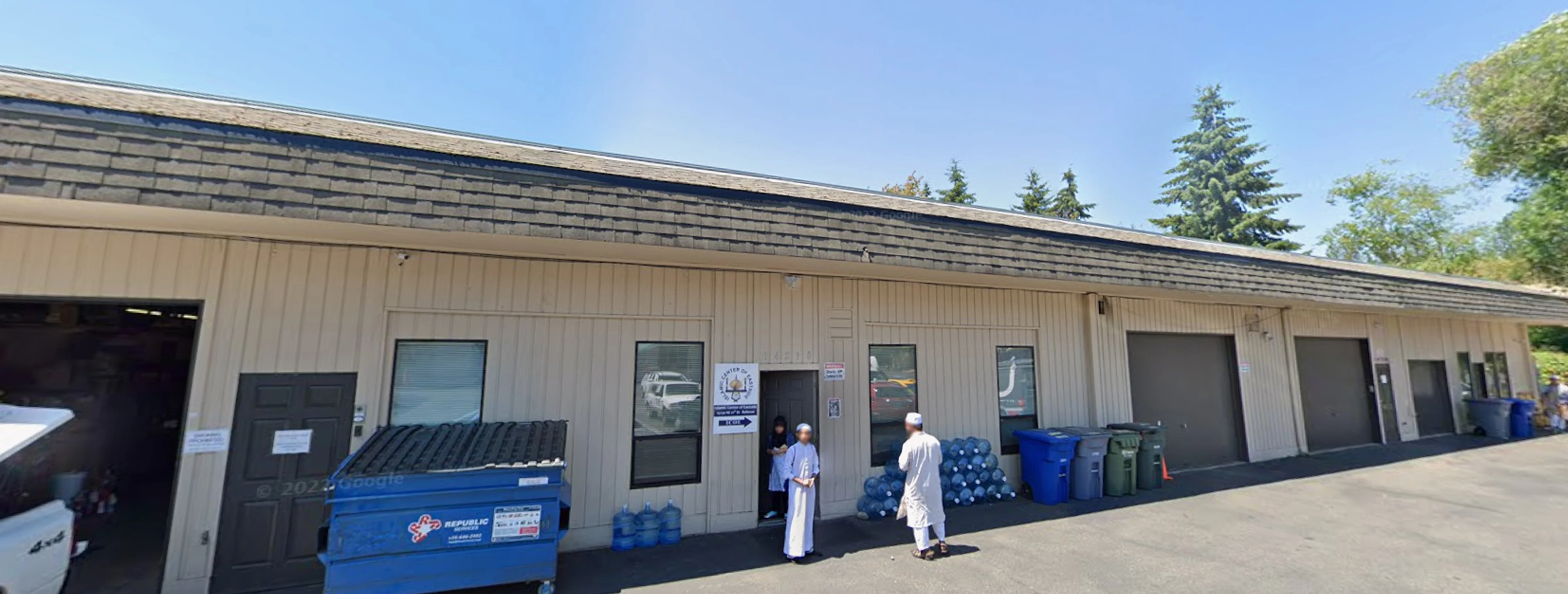 Exterior view of Islamic Center of Eastside North Bellevue building